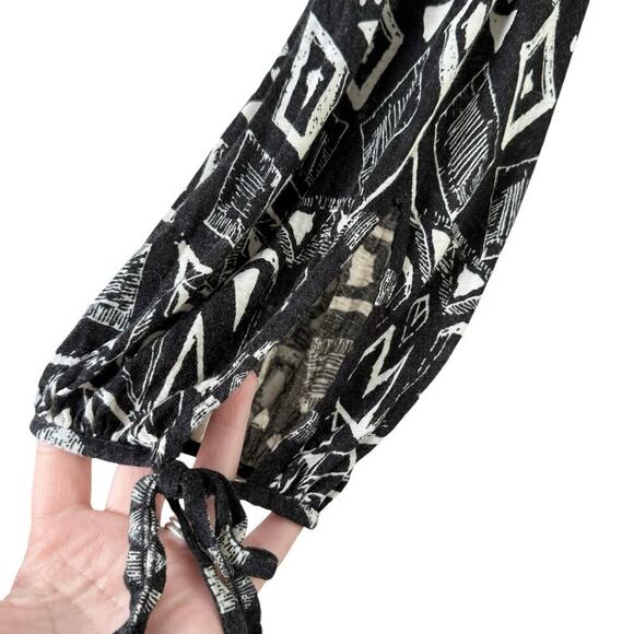 Free People Linen Blend Dazed‎ Swing Crop Top Black White Geo Print, Size Large - Picture 11 of 16